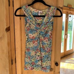 ‼️SALE‼️Flower top